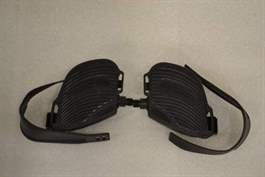 Pedal Pair With Strap 9-16 Inch