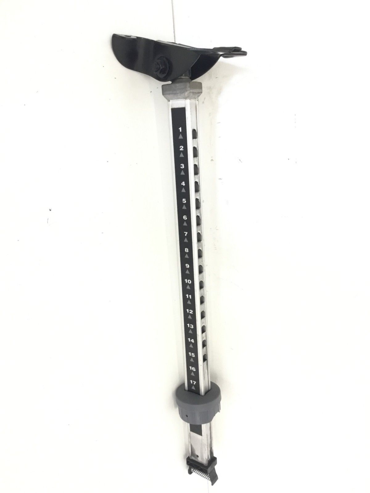 Precor C842i C846I Upright Bike Seat Post Weldment Assembly PPP000000300104101 (Used)